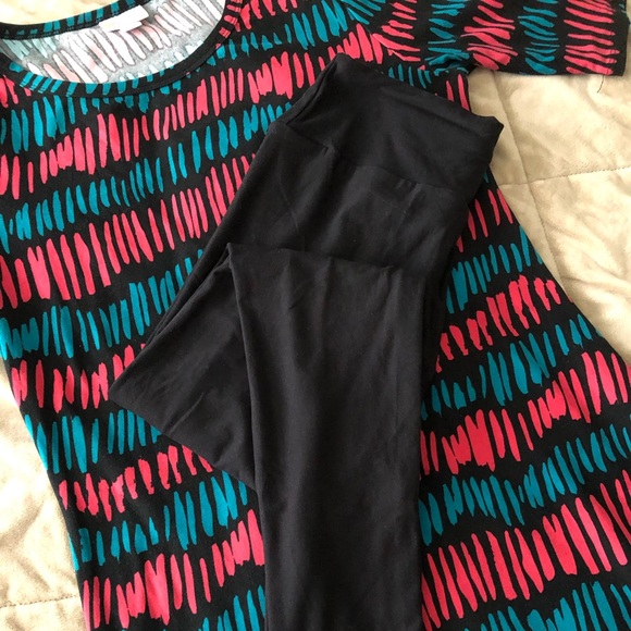 Coveted All-Black LulaRoe Leggings with Teal and Rose Dress - All Buttery-soft! - Picture 1 of 5